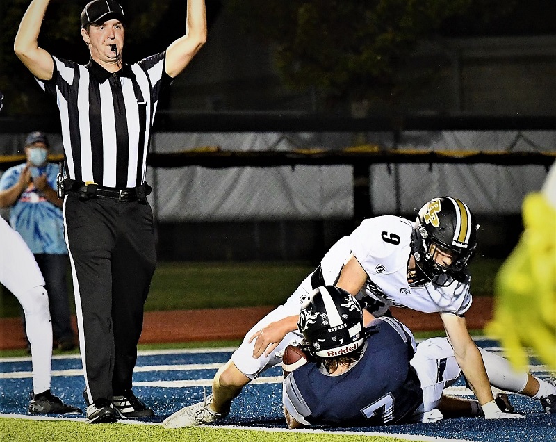 Chase scoring a touchdown against Ray-Pec High School for Lee's Summit West Varsity football